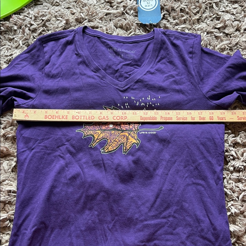 NEW woman’s medium Long Sleeve Shirt LIFE IS GOOD purple leaf crusher - Picture 6 of 7
